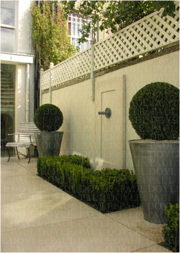 Colonnade Garden